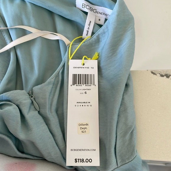 BCBGeneration off shoulder casual dress. NWT size 6. - Picture 3 of 4